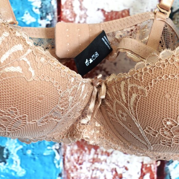 Women's Rene Rofe Lingerie Floral Lace Extreme Push Up Bra SIZE 36C Beige NEW - Picture 2 of 8